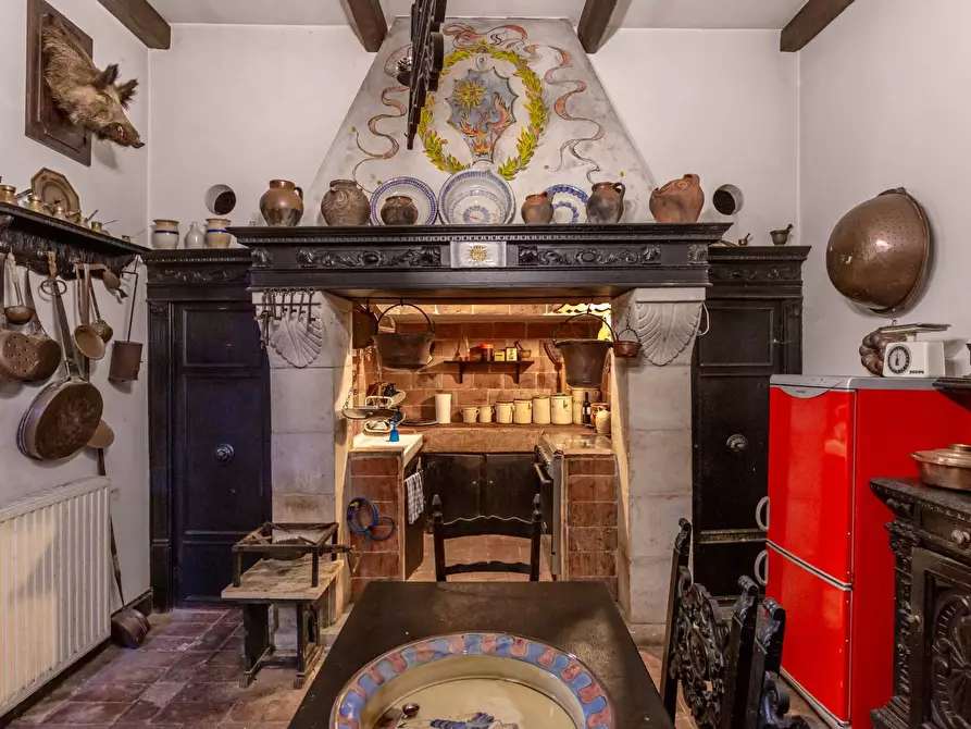 Immagine 22 di Castello in vendita  in Largo Castello a Pereto