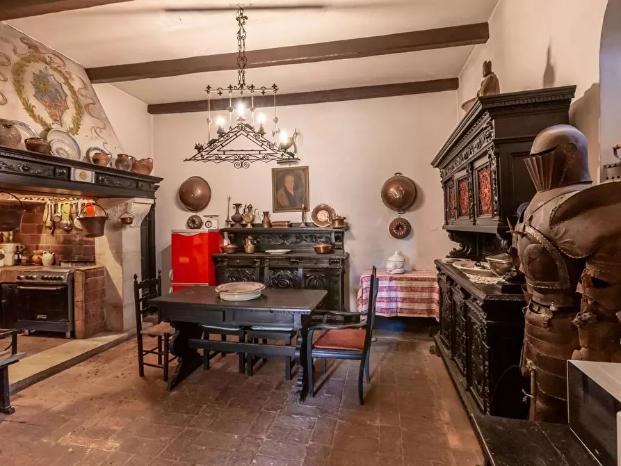 Immagine 23 di Castello in vendita  in Largo Castello a Pereto