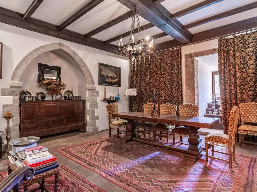 Immagine 24 di Castello in vendita  in Largo Castello a Pereto