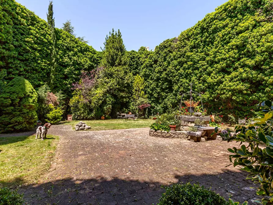 Immagine 37 di Castello in vendita  in Largo Castello a Pereto