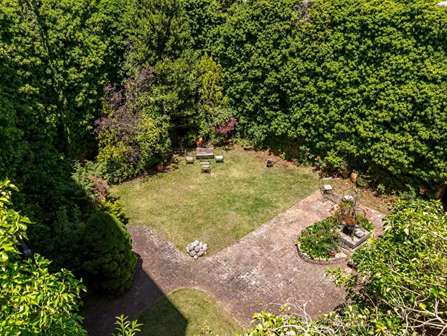 Immagine 46 di Castello in vendita  in Largo Castello a Pereto