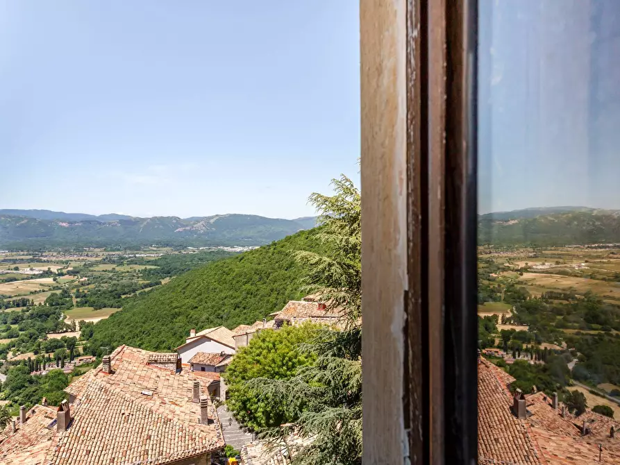 Immagine 54 di Castello in vendita  in Largo Castello a Pereto