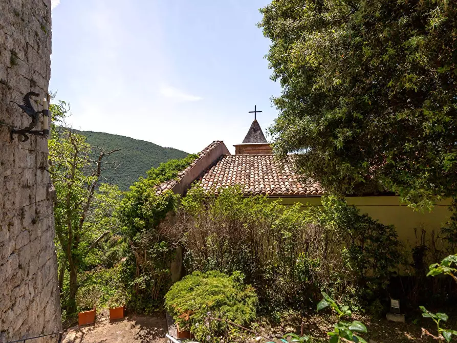 Immagine 59 di Castello in vendita  in Largo Castello a Pereto