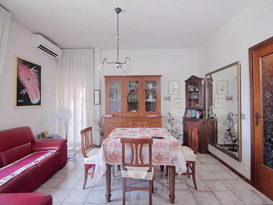 Immagine 2 di Appartamento in vendita  in Via Rivisondoli 47 a Roma