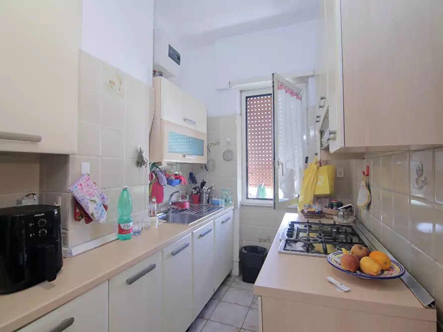 Immagine 3 di Appartamento in vendita  in Via Rivisondoli 47 a Roma