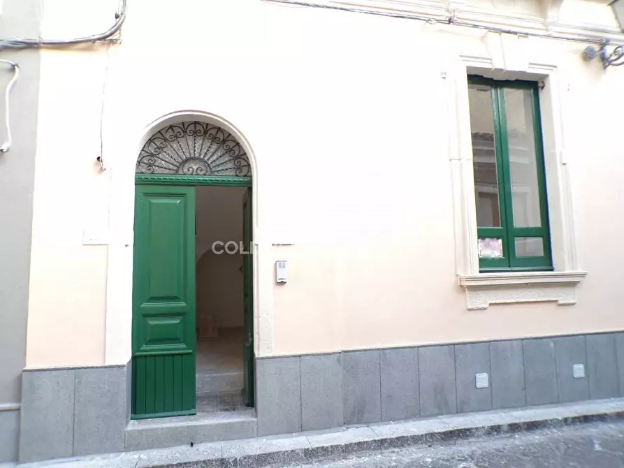 Immagine 2 di Casa indipendente in vendita  in via maesano 6 a Aci Catena