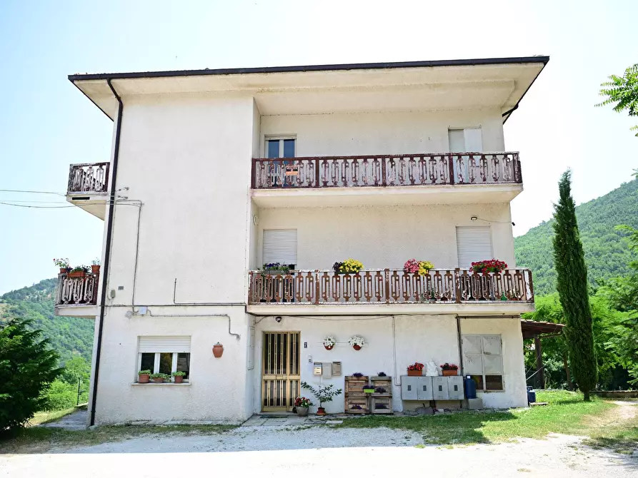 Immagine 8 di Appartamento in vendita  in via Monte Catria 6 a Frontone