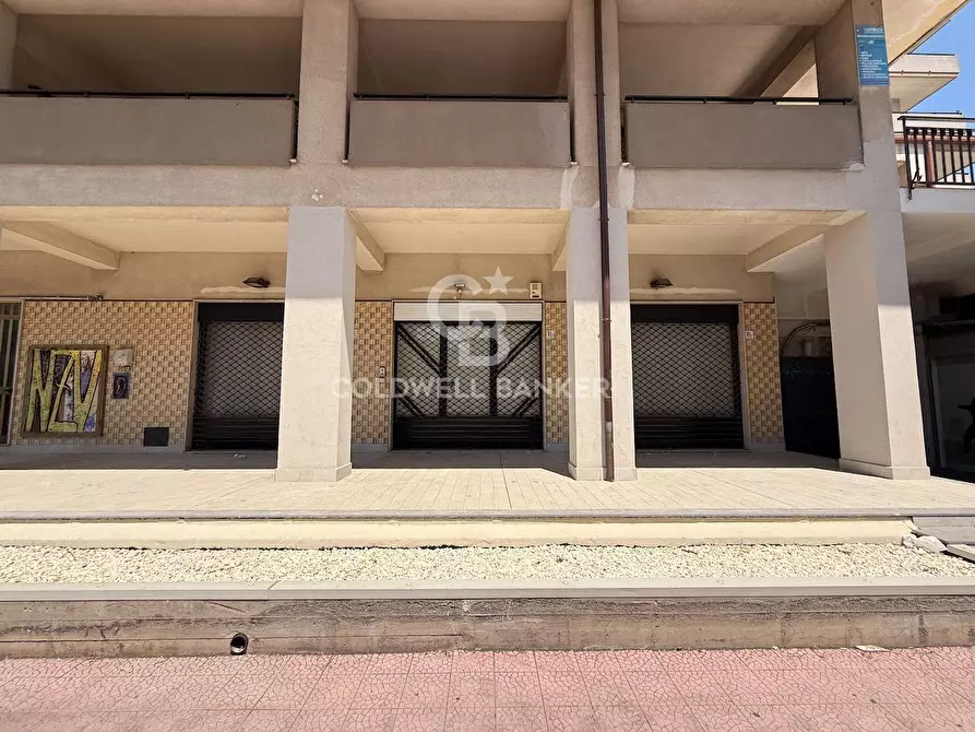 Immagine 2 di Negozio in vendita  in via John Fitzgerald Kennedy 51 a Acireale