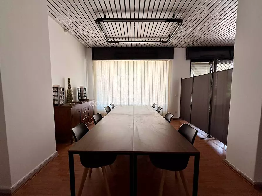 Immagine 5 di Negozio in vendita  in via John Fitzgerald Kennedy 51 a Acireale