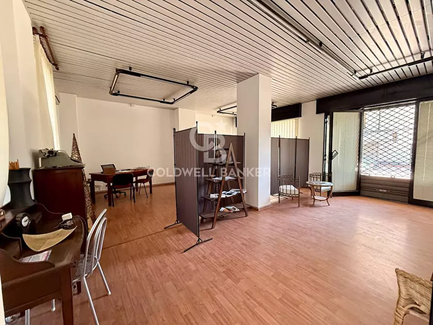 Immagine 8 di Negozio in vendita  in via John Fitzgerald Kennedy 51 a Acireale