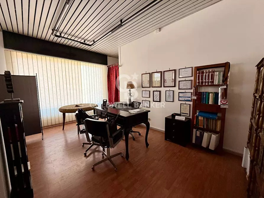 Immagine 9 di Negozio in vendita  in via John Fitzgerald Kennedy 51 a Acireale