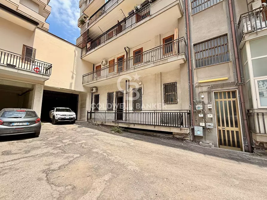 Immagine 17 di Negozio in vendita  in via John Fitzgerald Kennedy 51 a Acireale