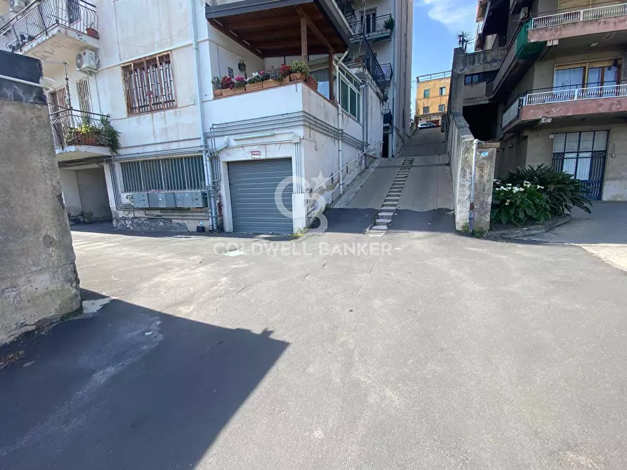 Immagine 6 di Box auto in vendita  in Via del Bosco 52 a Catania