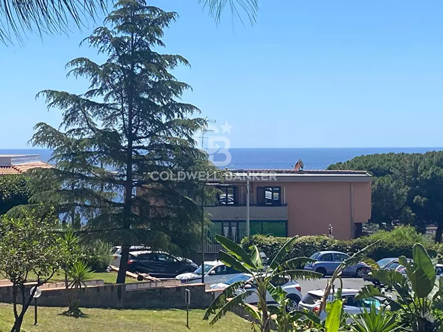 Immagine 1 di Appartamento in vendita  in Via Timparosa 9 a Aci Castello