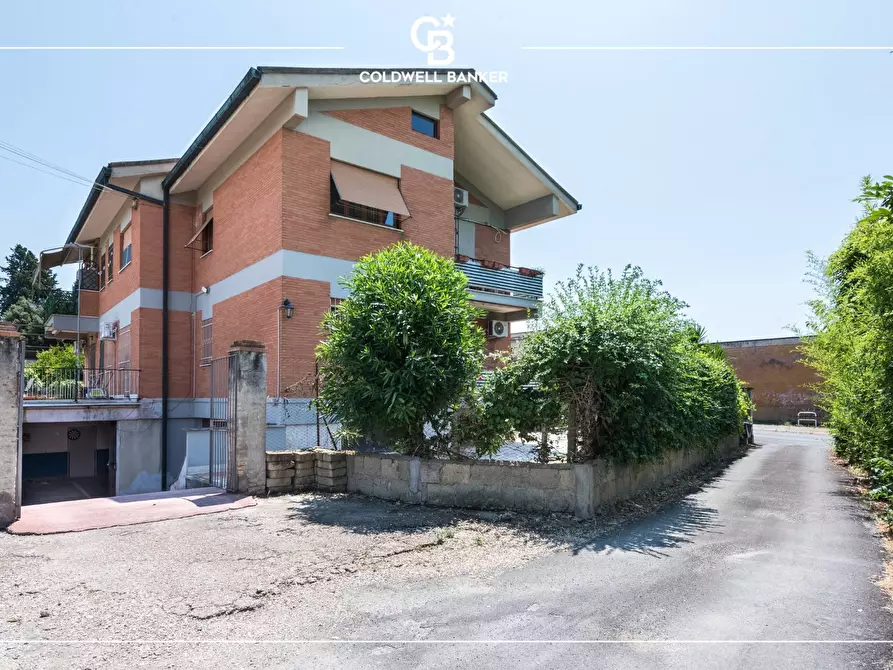 Immagine 1 di Magazzino in affitto  in Via dei Laghi 5 a Ciampino