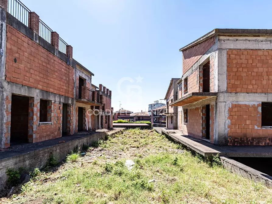 Immagine 43 di Villetta a schiera in vendita  in via bellini 11 a San Gregorio Di Catania