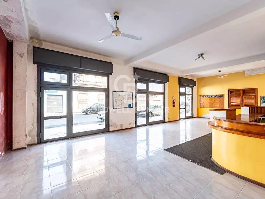 Immagine 20 di Negozio in vendita  in via spiaggia 111 a Mascali