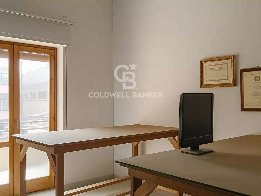 Immagine 2 di Locale commerciale in affitto  in Via Vittorio Sardella 18 a Acireale