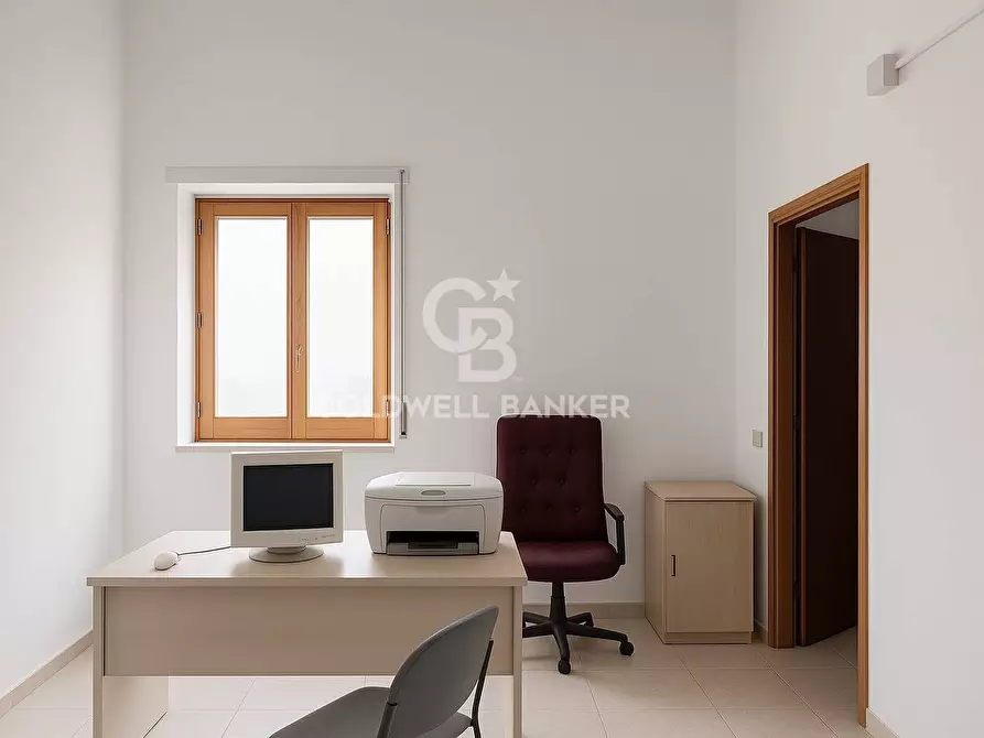 Immagine 3 di Locale commerciale in affitto  in Via Vittorio Sardella 18 a Acireale