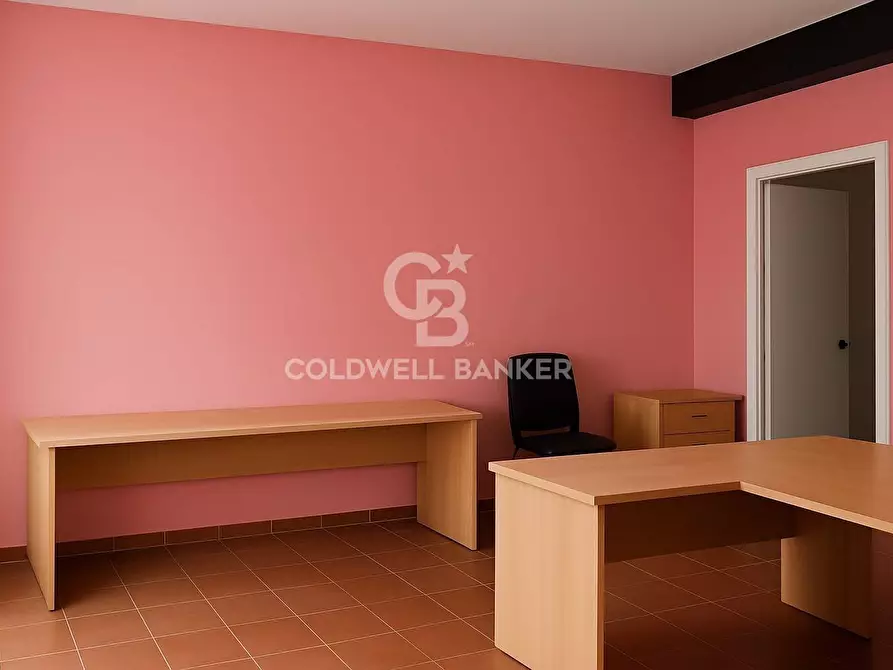 Immagine 6 di Locale commerciale in affitto  in Via Vittorio Sardella 18 a Acireale