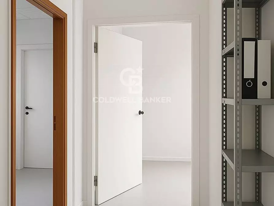 Immagine 1 di Locale commerciale in affitto  in Via Vittorio Sardella 18 a Acireale