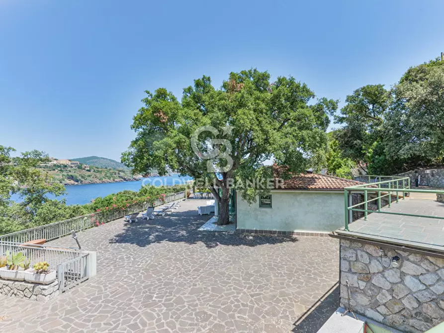 Immagine 7 di Villa in vendita  in Loc. Naregno a Capoliveri