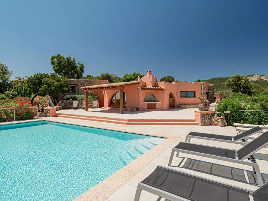 Immagine 5 di Villa in vendita  in San Pantaleo Costa Smeralda a Aggius
