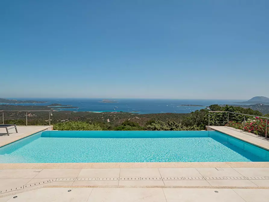 Immagine 4 di Villa in vendita  in San Pantaleo Costa Smeralda a Aggius
