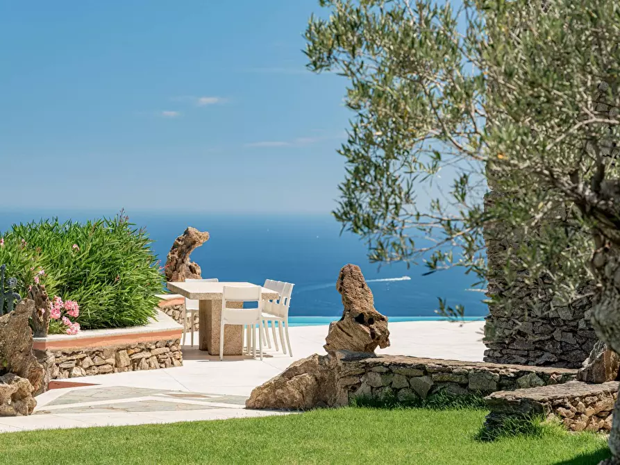Immagine 7 di Villa in vendita  in San Pantaleo Costa Smeralda a Aggius