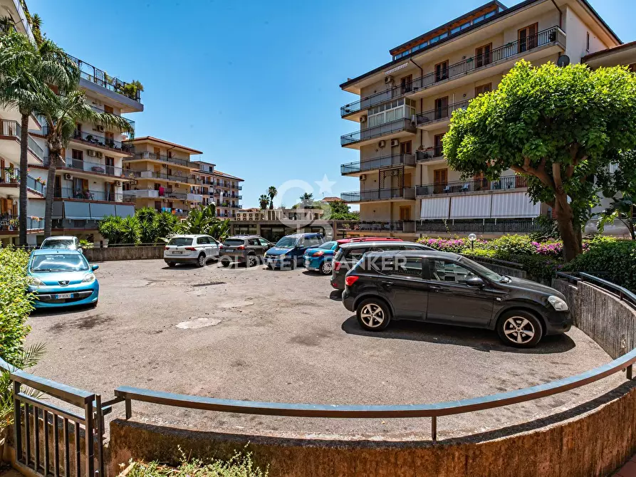 Immagine 26 di Attico in vendita  in Via Felice Paradiso 78 a Acireale