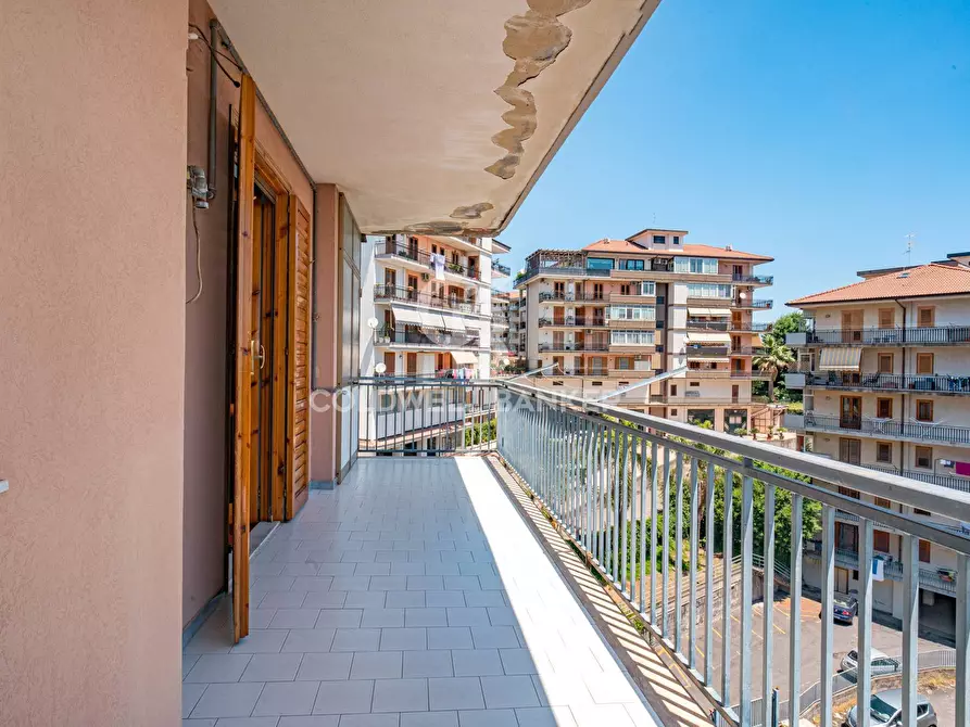 Immagine 14 di Appartamento in vendita  in Via Felice Paradiso 78 a Acireale