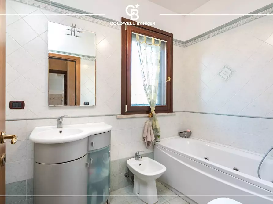 Immagine 16 di Villa in vendita  in Via dell'Acqua Acetosa 32/34 a Ciampino