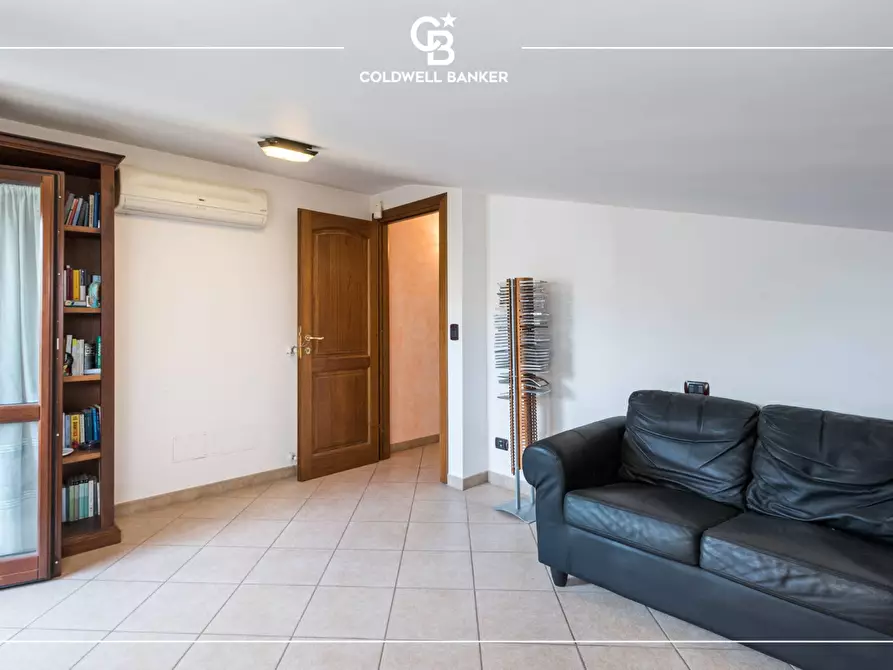 Immagine 19 di Villa in vendita  in Via dell'Acqua Acetosa 32/34 a Ciampino