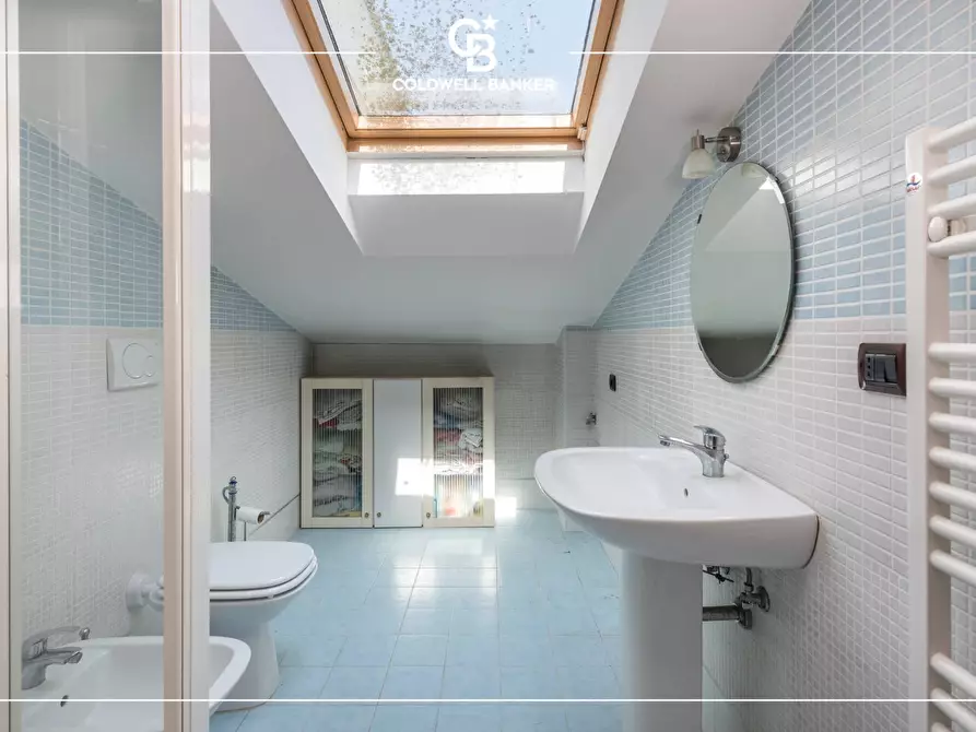 Immagine 23 di Villa in vendita  in Via dell'Acqua Acetosa 32/34 a Ciampino