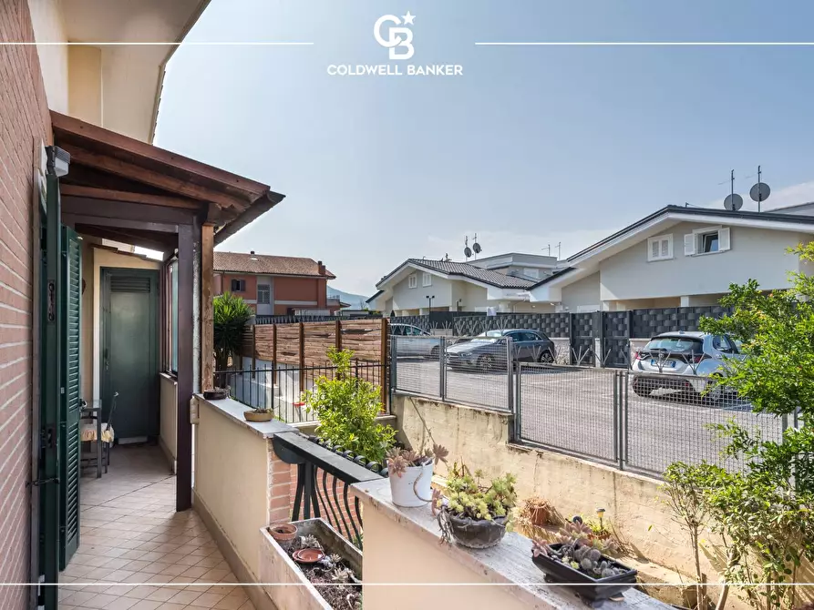 Immagine 43 di Villa in vendita  in Via dell'Acqua Acetosa 32/34 a Ciampino