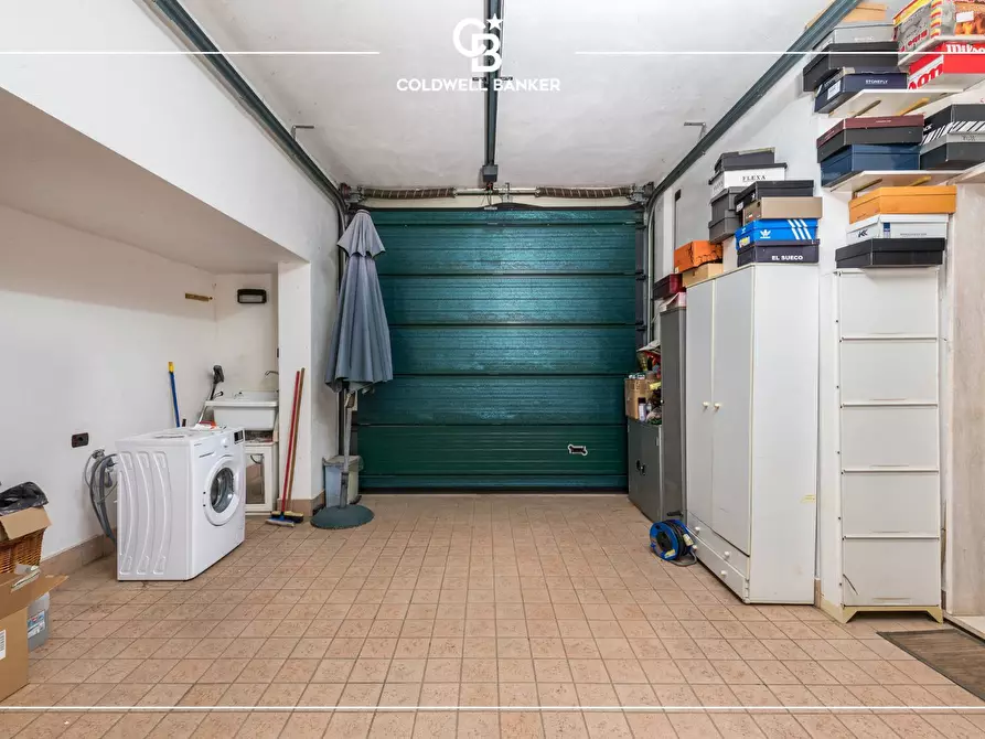 Immagine 44 di Villa in vendita  in Via dell'Acqua Acetosa 32/34 a Ciampino