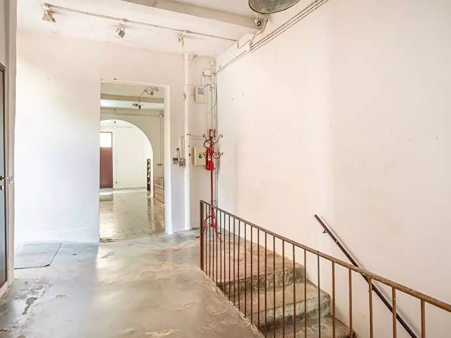 Immagine 31 di Locale commerciale in vendita  in Via Gabrio Serbelloni 122 a Roma