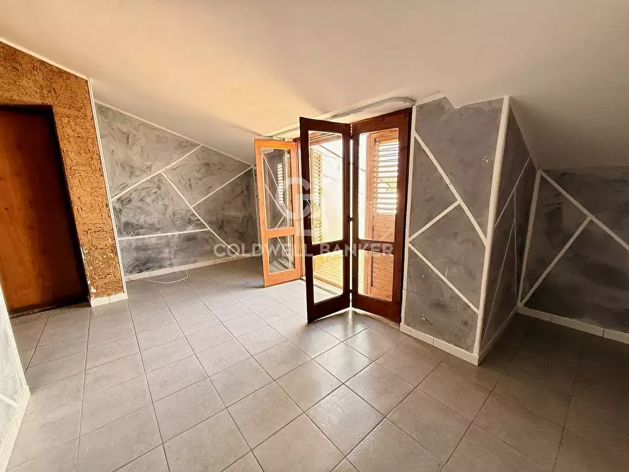 Immagine 13 di Appartamento in vendita  in via Ciminna 11 a Aci Catena