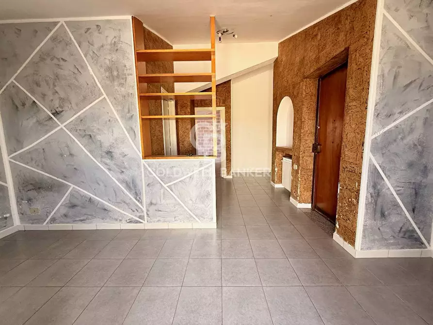 Immagine 15 di Appartamento in vendita  in via Ciminna 11 a Aci Catena