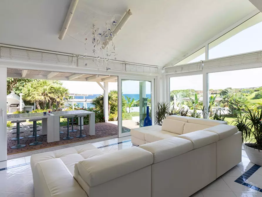 Immagine 9 di Villa in vendita  in punta tramontana a Castelsardo