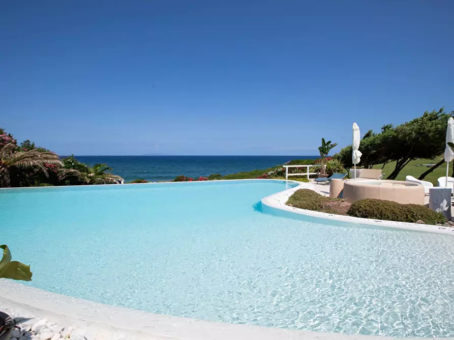 Immagine 1 di Villa in vendita  in punta tramontana a Castelsardo