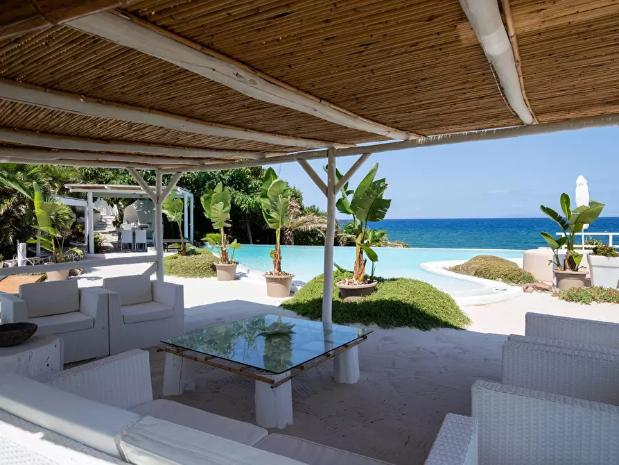 Immagine 30 di Villa in vendita  in punta tramontana a Castelsardo