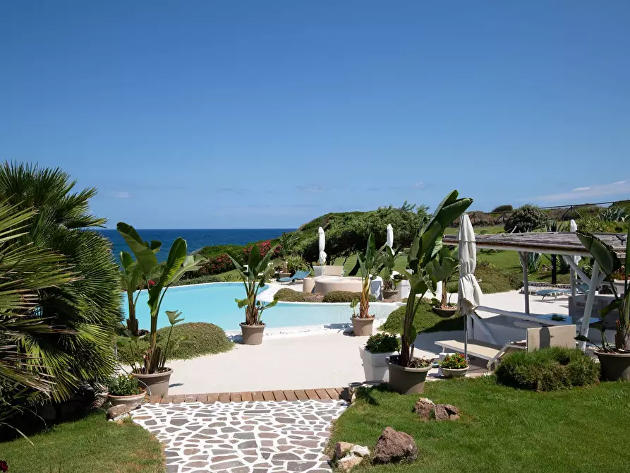 Immagine 31 di Villa in vendita  in punta tramontana a Castelsardo