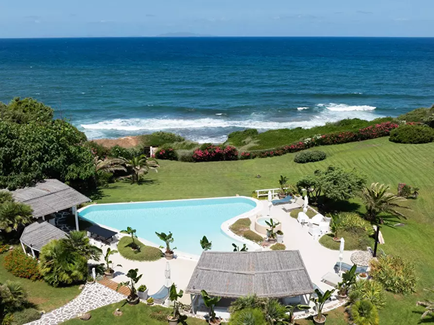 Immagine 2 di Villa in vendita  in punta tramontana a Castelsardo