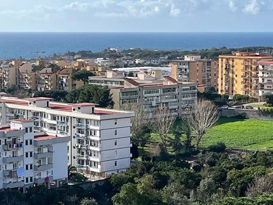 Immagine 26 di Appartamento in vendita  in CORSO UMBERTO I a Torre Annunziata