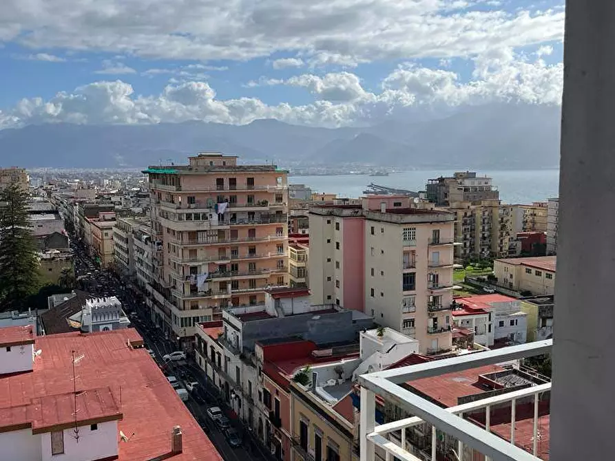Immagine 12 di Attico in vendita  in CORSO UMBERTO I a Torre Annunziata