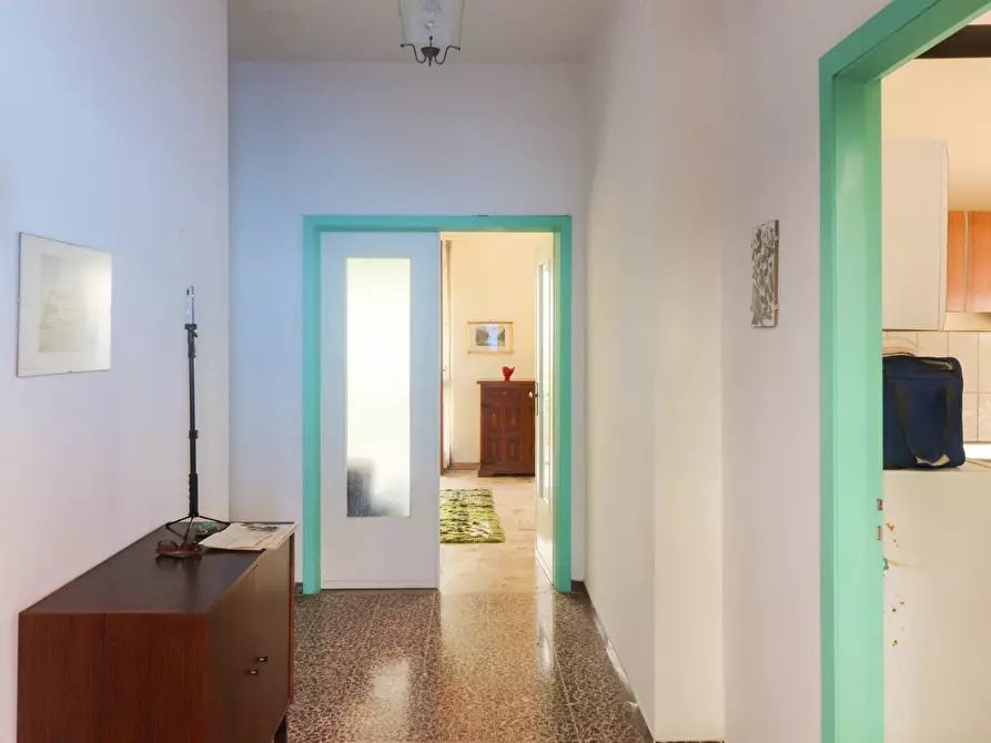 Immagine 11 di Villa in vendita  in via Donadei a Belvedere Langhe