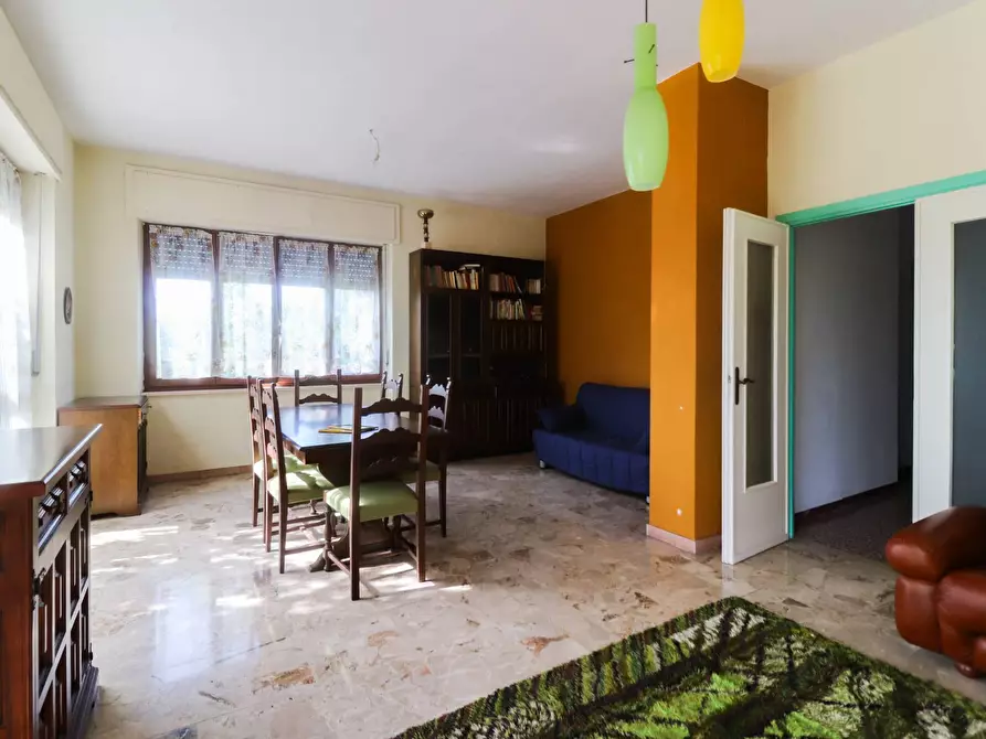 Immagine 8 di Villa in vendita  in via Donadei a Belvedere Langhe