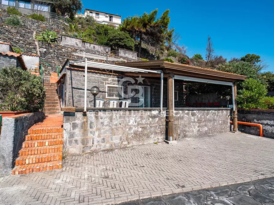 Immagine 3 di Villa in vendita  in Strada di Praiola Sesta snc a Riposto