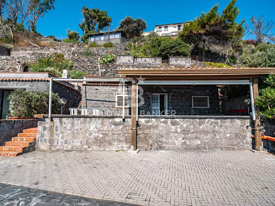 Immagine 7 di Villa in vendita  in Strada di Praiola Sesta snc a Riposto